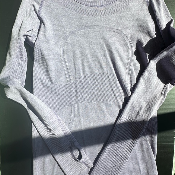 Lululemon Run Swiftly Tech Long Sleeve - Size 6 - Picture 3 of 5
